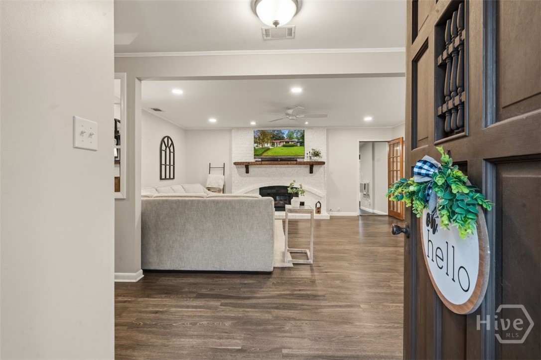 4 Saint Moritz Court Property Photo 3