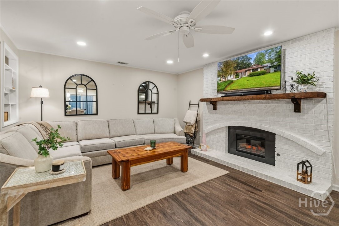 4 Saint Moritz Court Property Photo 6