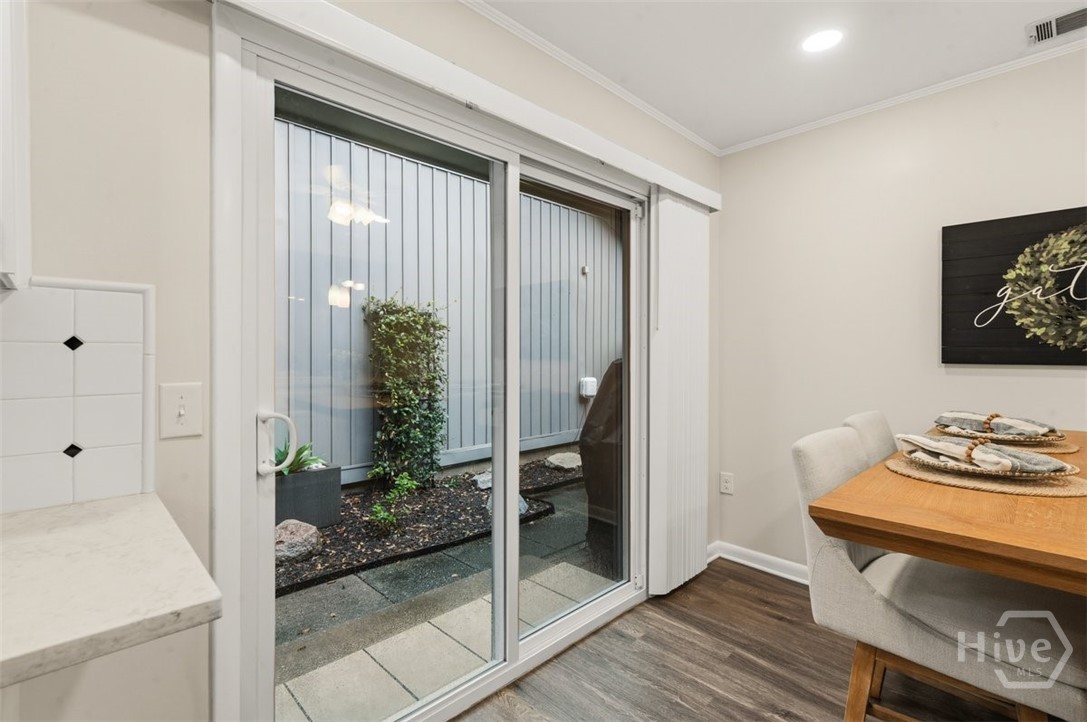 4 Saint Moritz Court Property Photo 11