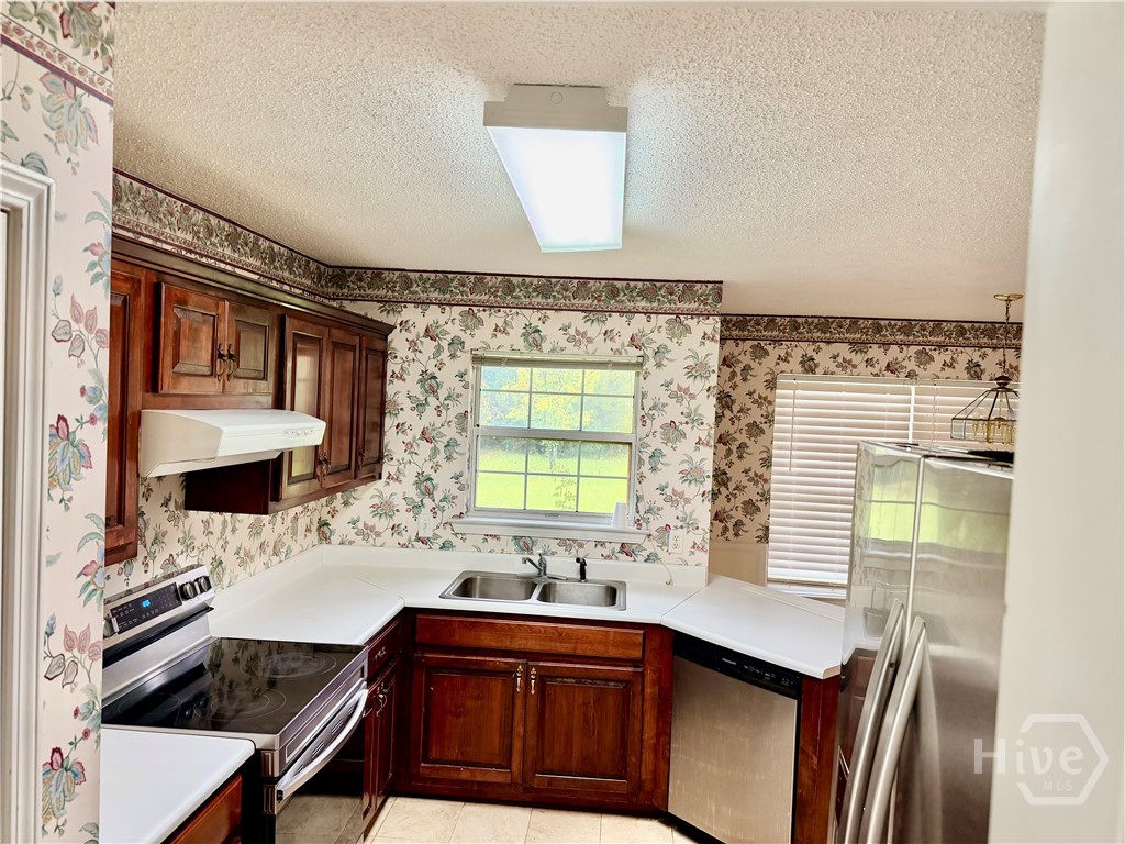 801 Hopeton Court Property Photo 9