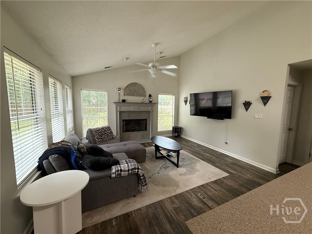 144 Arlington Court Property Photo 15