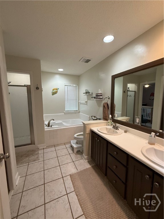 144 Arlington Court Property Photo 19