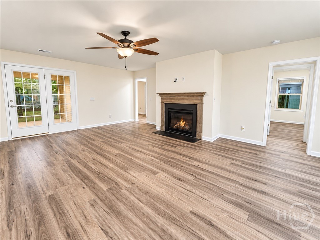 6 Easy Street Property Photo 5