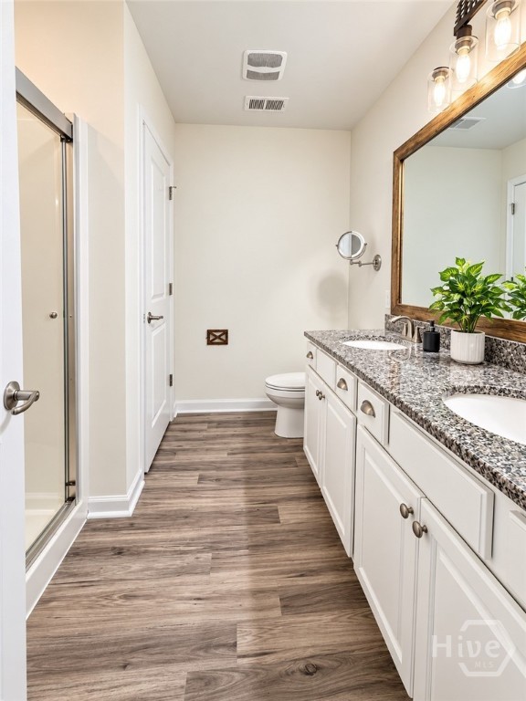 6 Easy Street Property Photo 15