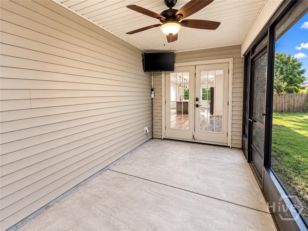 6 Easy Street Property Photo 17