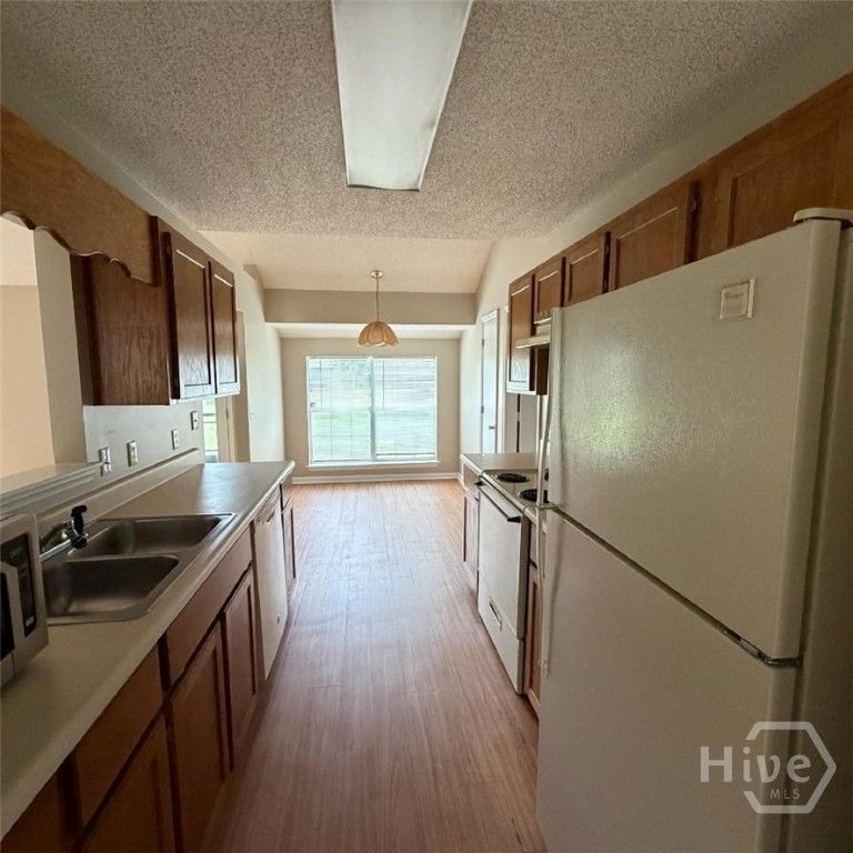 40 Lewis Drive Property Photo 4