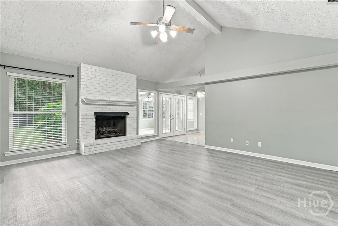 228 Davis Road Property Photo 7