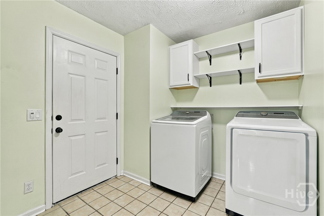 228 Davis Road Property Photo 15