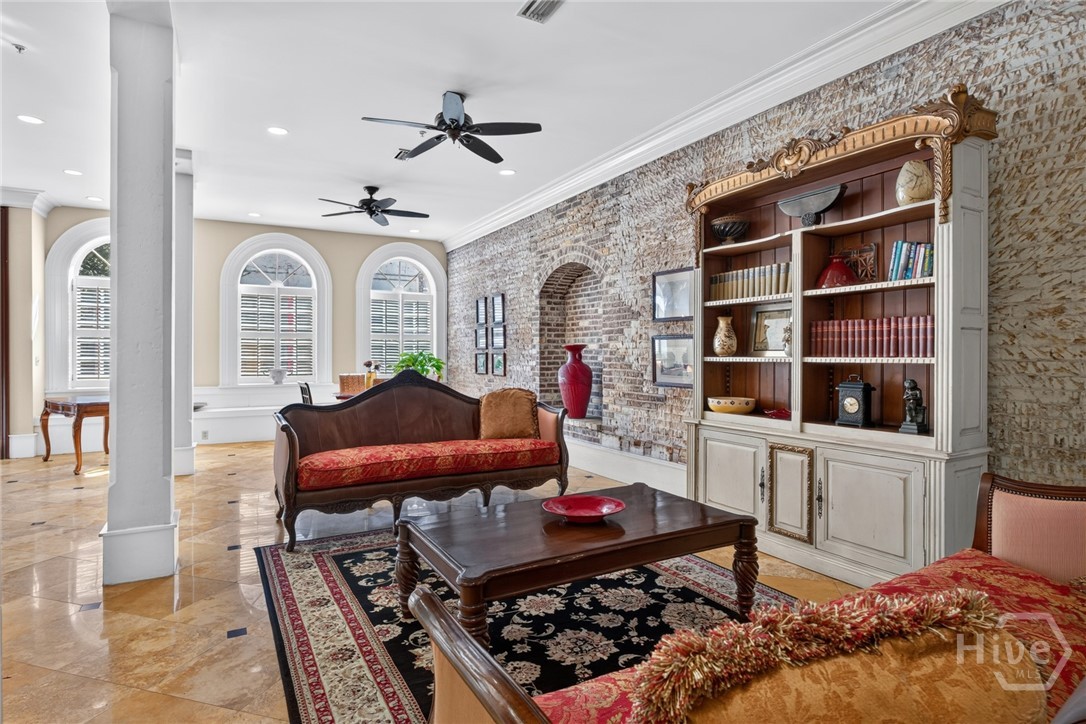 5 Whitaker Street 401 Property Photo 8