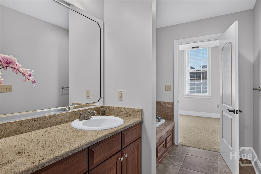 5 Whitaker Street 401 Property Photo 32