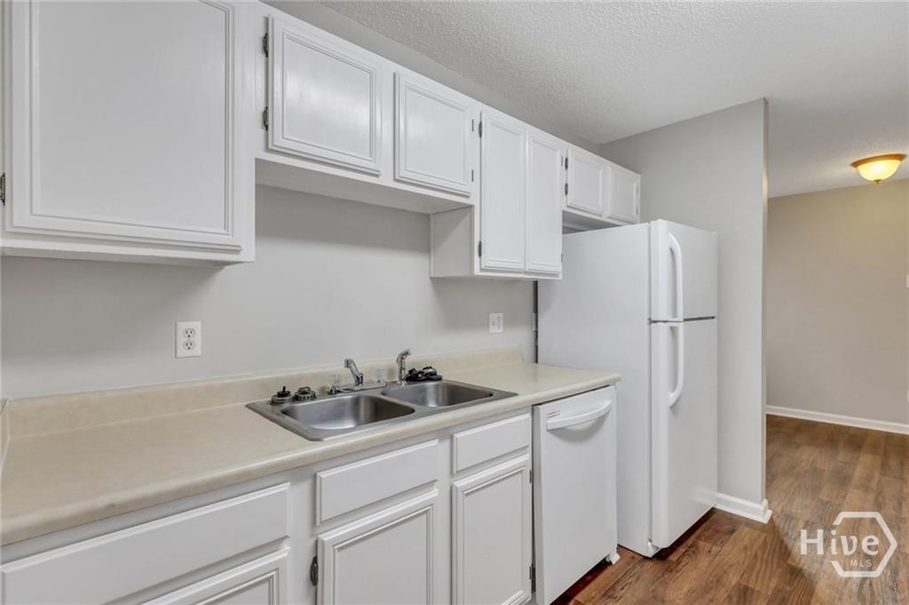 314 Teal Lake Drive Property Photo 18