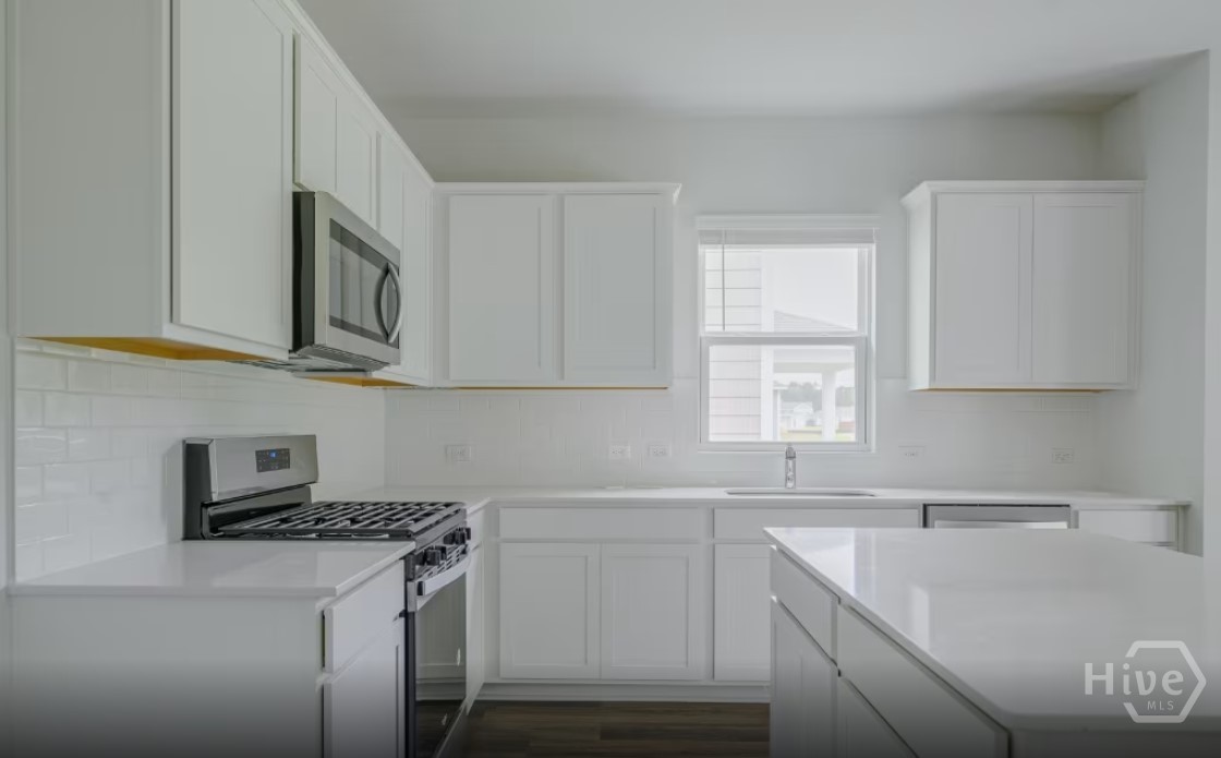 186 Elwood Road Property Photo 4