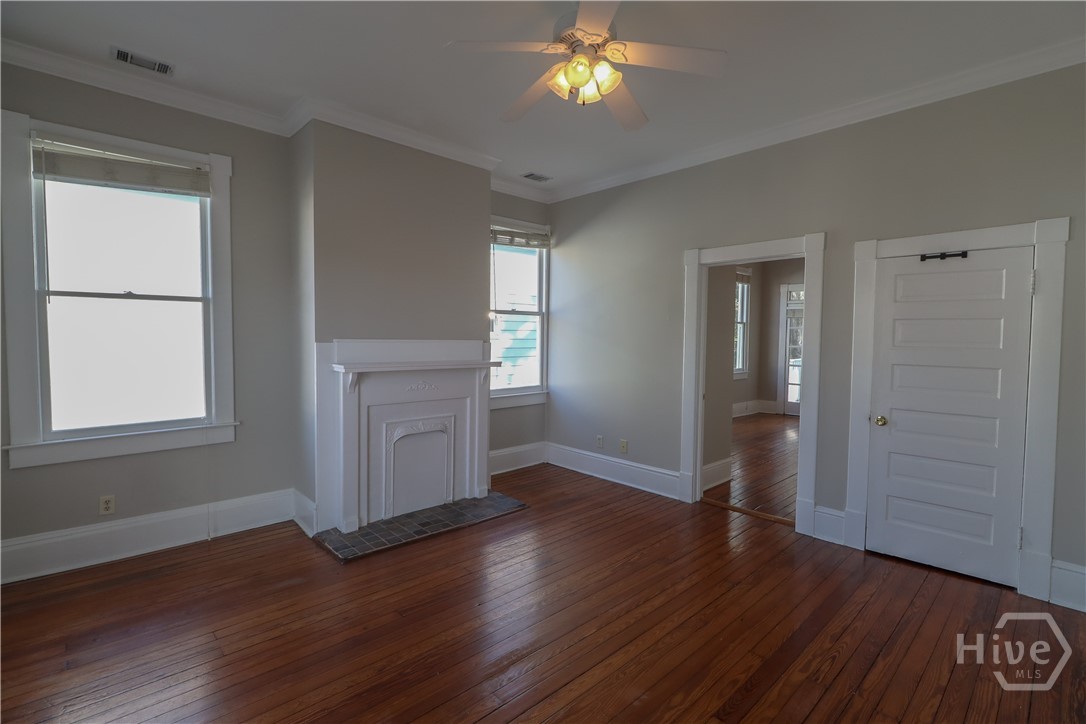 313 W 33rd Street Property Photo 18