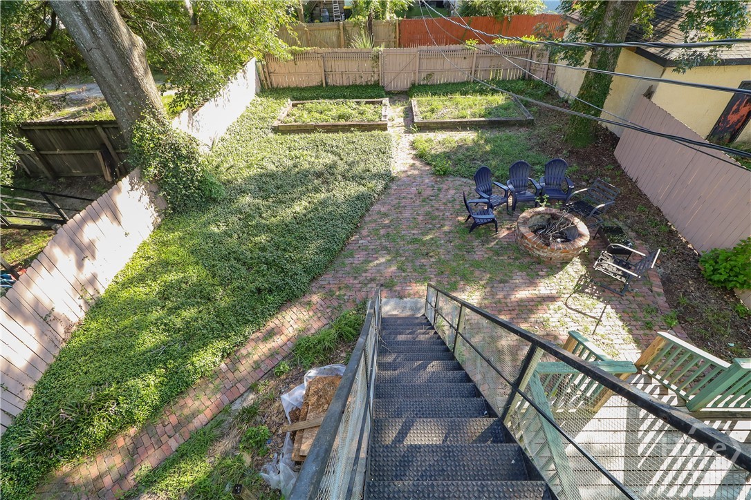 313 W 33rd Street Property Photo 20