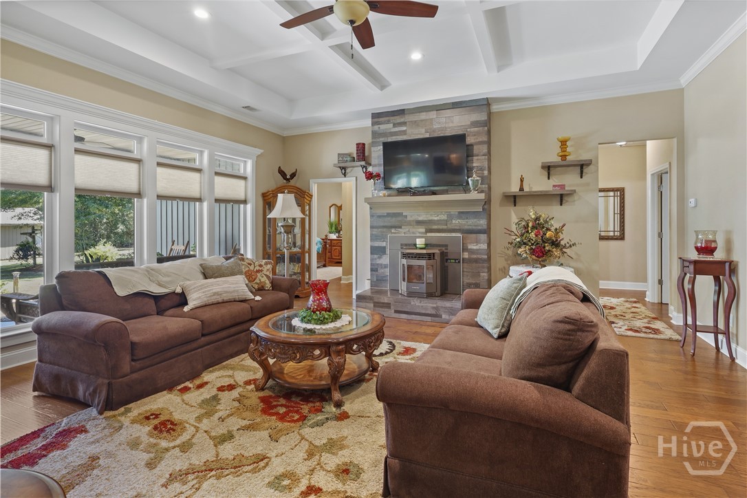 255 Rogers Circle Property Photo 4