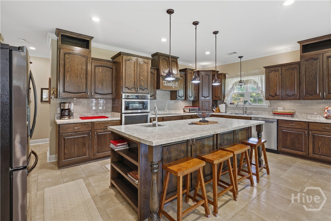 255 Rogers Circle Property Photo 7