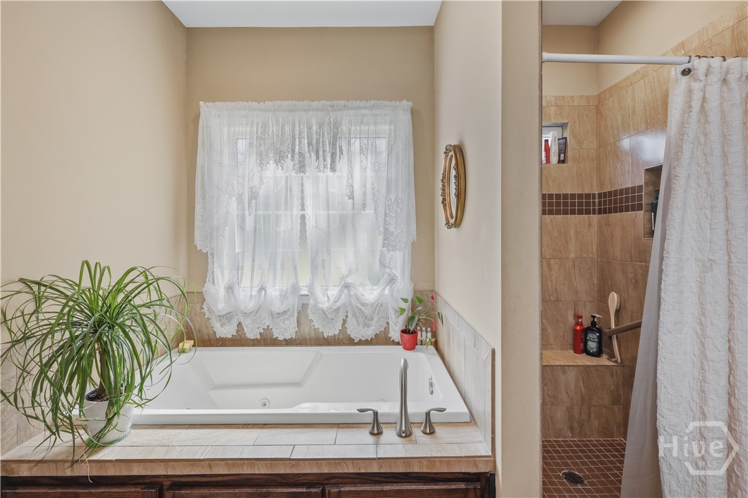 255 Rogers Circle Property Photo 15