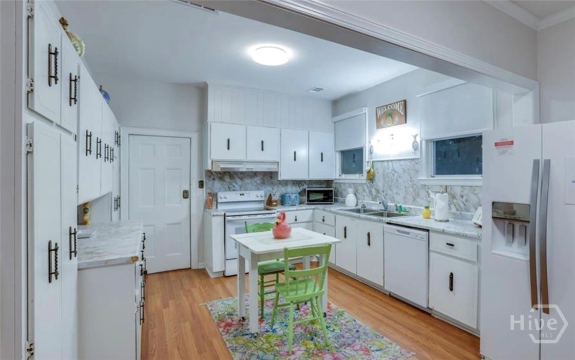 15 15th Street Property Photo 7