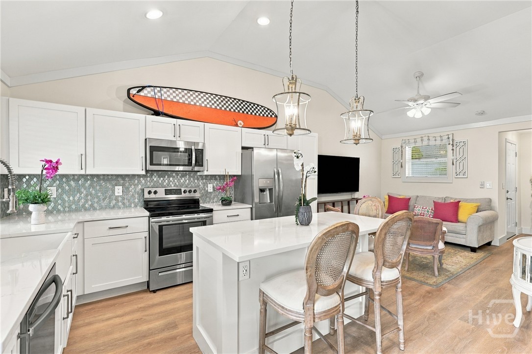 1213 5th Avenue Property Photo 17
