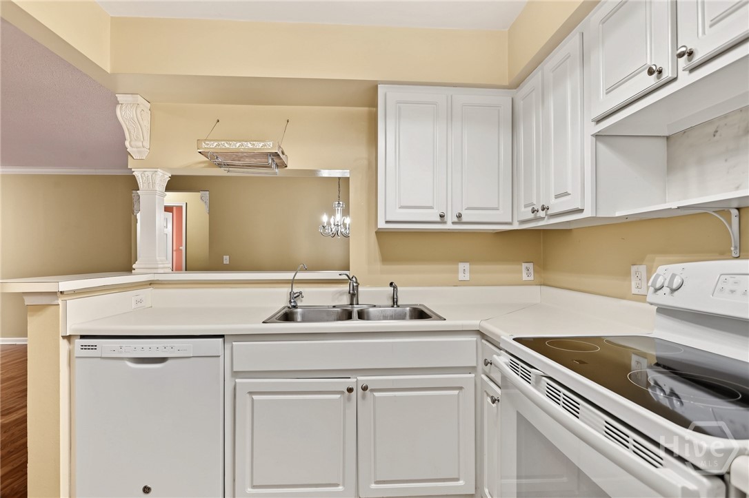 12300 Apache Avenue 1612 Property Photo 8