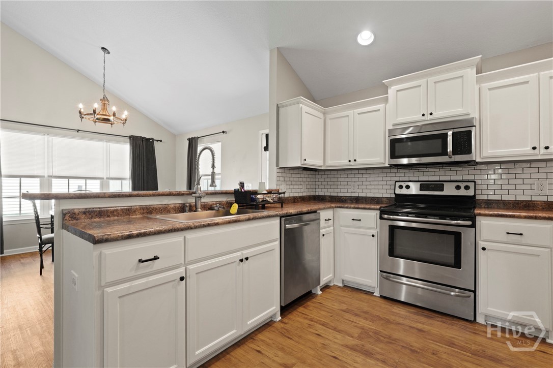 306 Madison Oaks Drive Property Photo 15