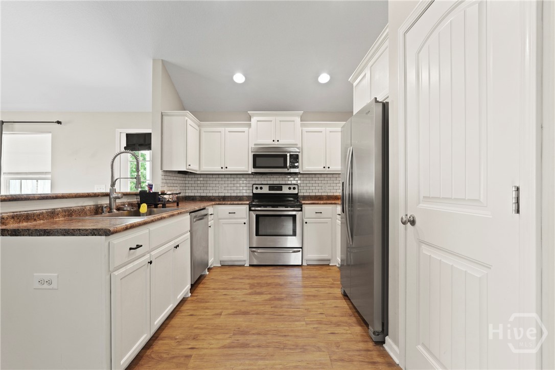306 Madison Oaks Drive Property Photo 16