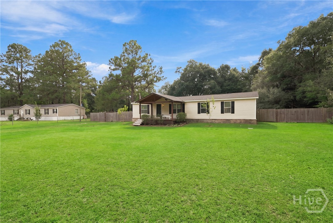 415 Shellie Helmey Road Property Photo 4