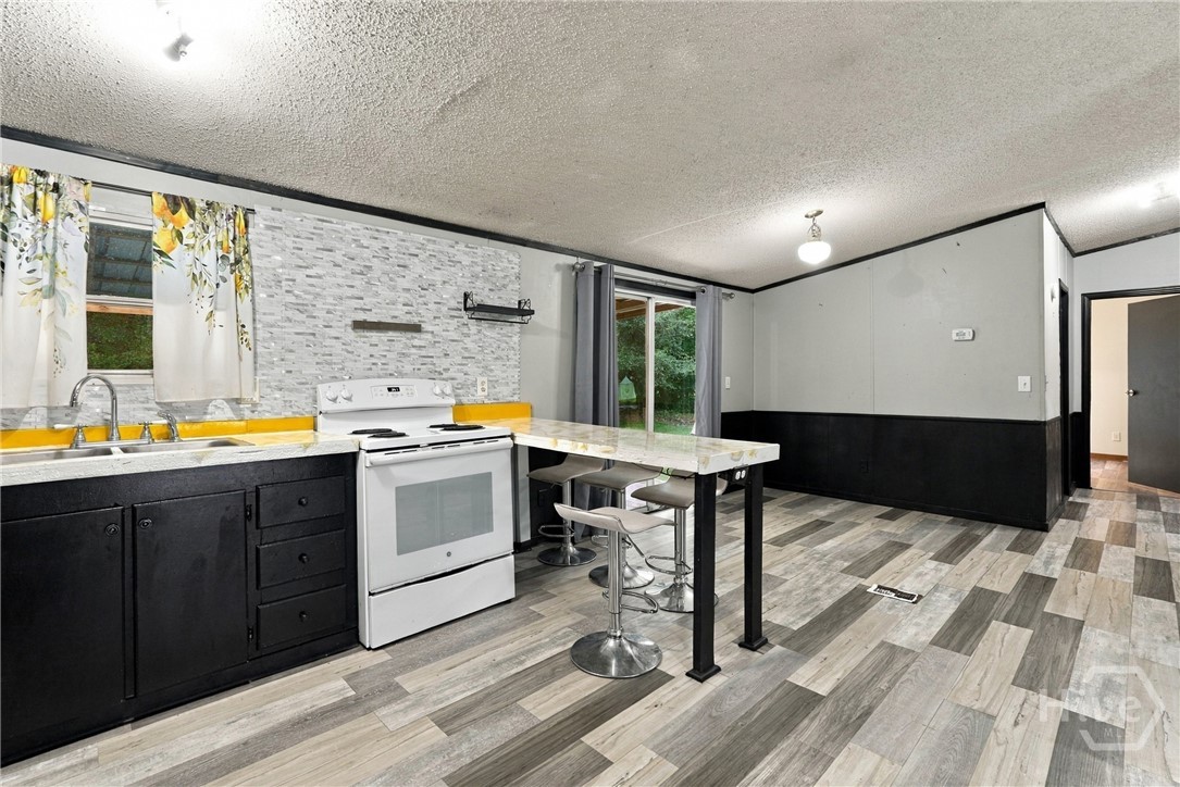 415 Shellie Helmey Road Property Photo 10