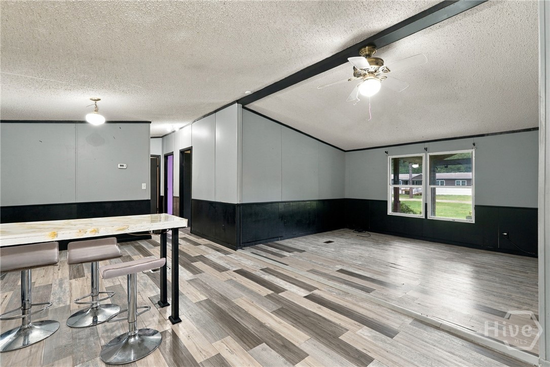 415 Shellie Helmey Road Property Photo 11