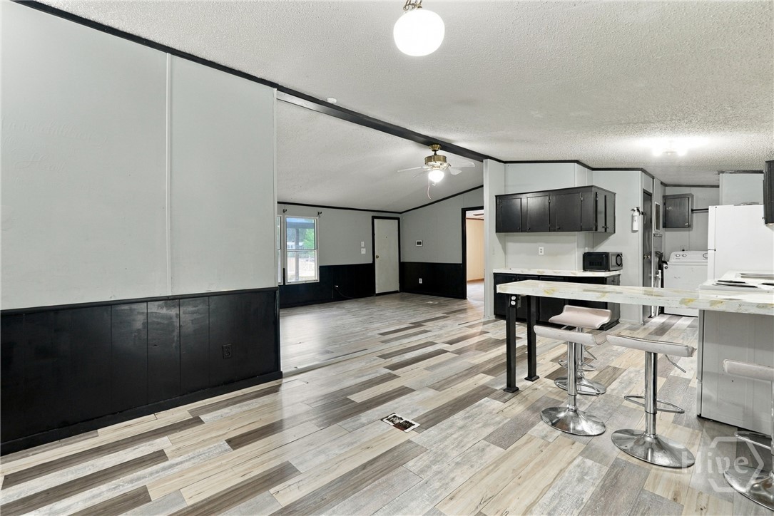 415 Shellie Helmey Road Property Photo 14