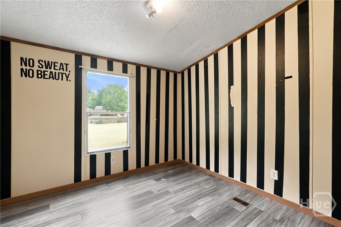 415 Shellie Helmey Road Property Photo 17