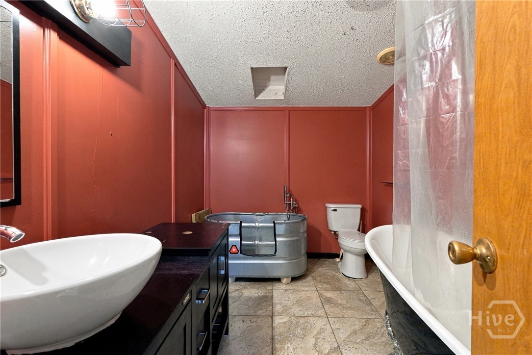 415 Shellie Helmey Road Property Photo 25