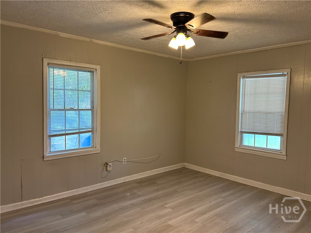 1824 E 39th Street Property Photo 6
