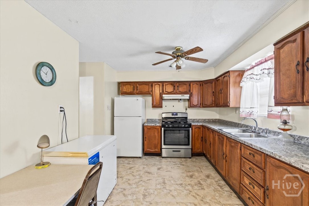 1130 W 49th Street Property Photo 13