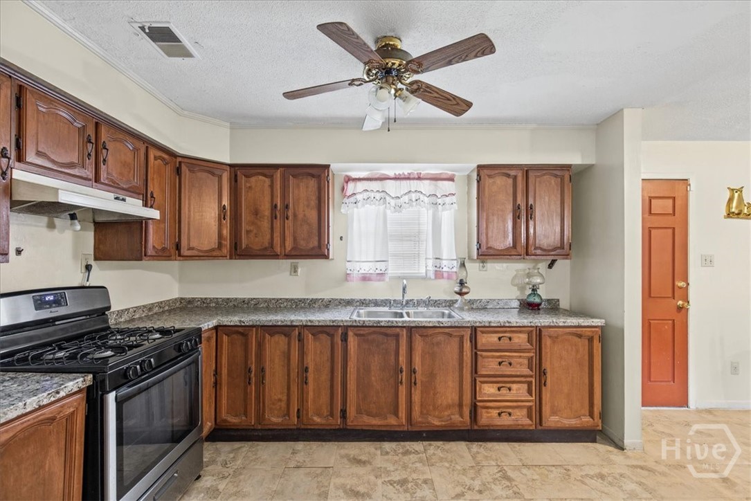 1130 W 49th Street Property Photo 14