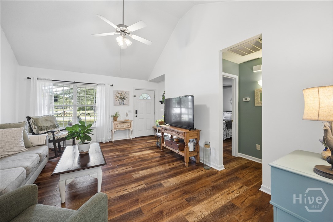 331 Barrister Circle Property Photo 8