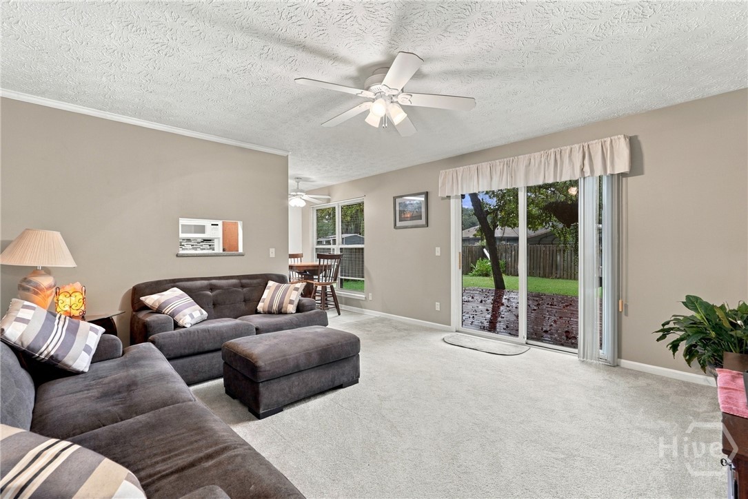 611 Leaning Oaks Drive Property Photo 4
