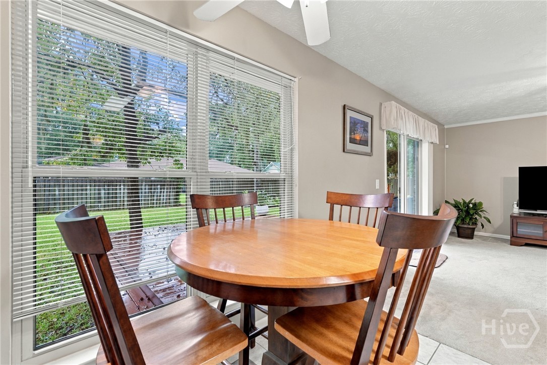 611 Leaning Oaks Drive Property Photo 6