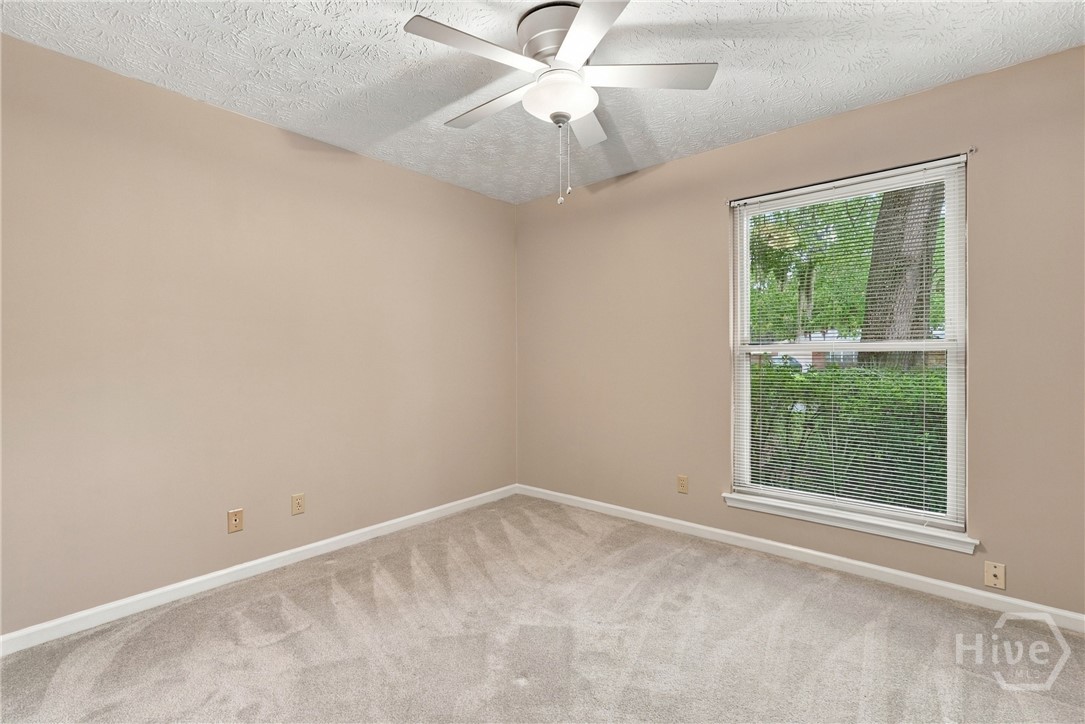 611 Leaning Oaks Drive Property Photo 15