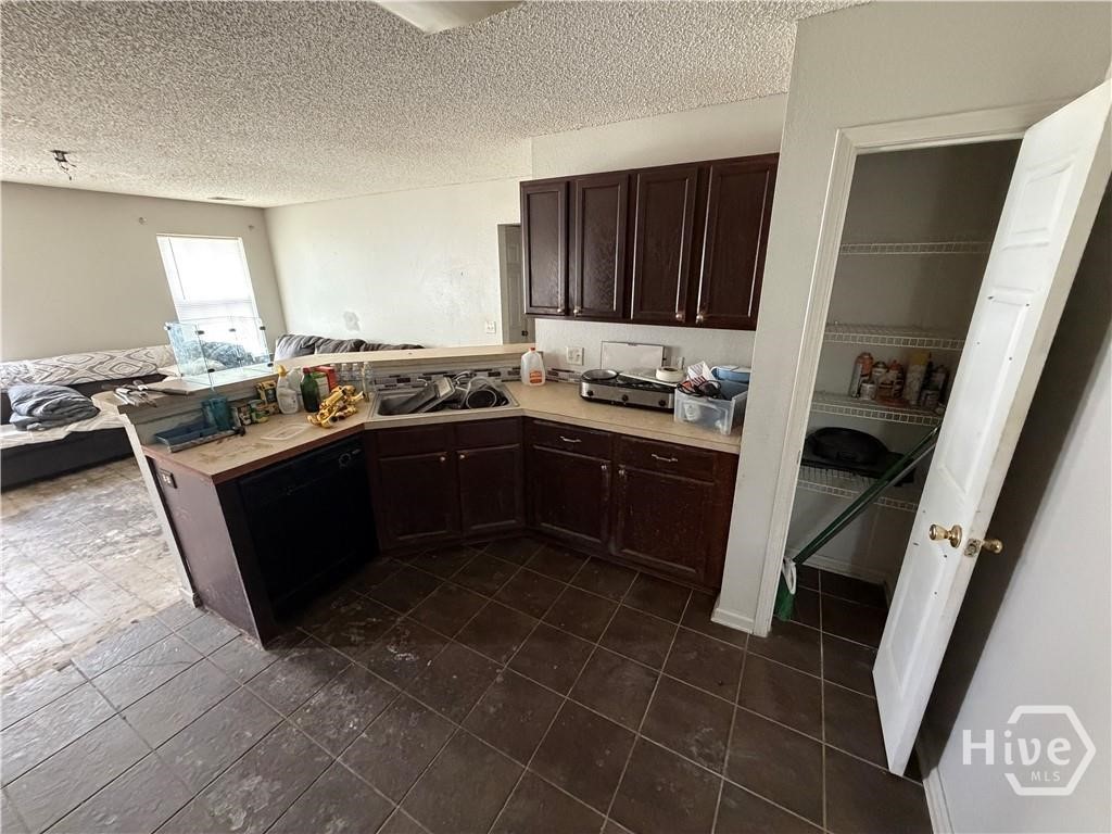 7 Stemson Way Property Photo 4