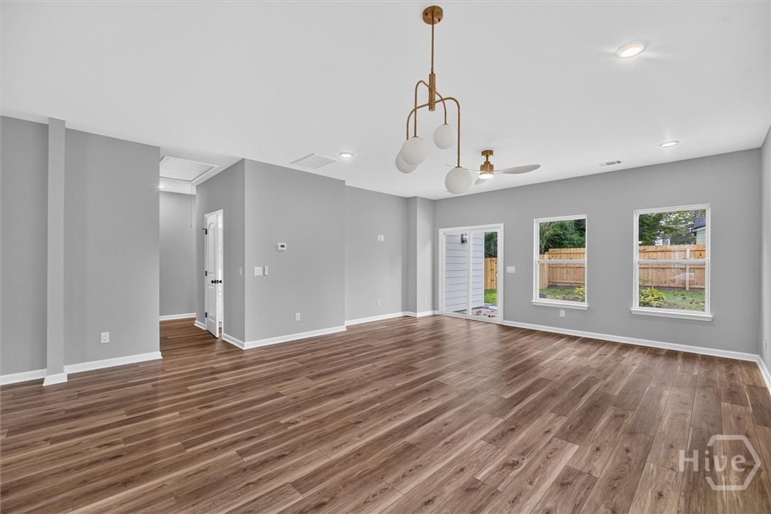 1205 1/2 E 71st Street Property Photo 16