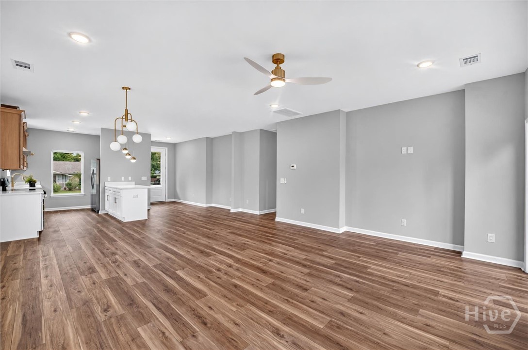 1205 1/2 E 71st Street Property Photo 17