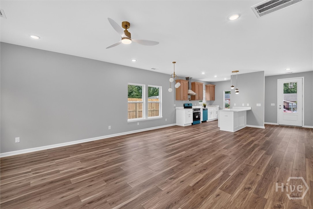 1205 1/2 E 71st Street Property Photo 18