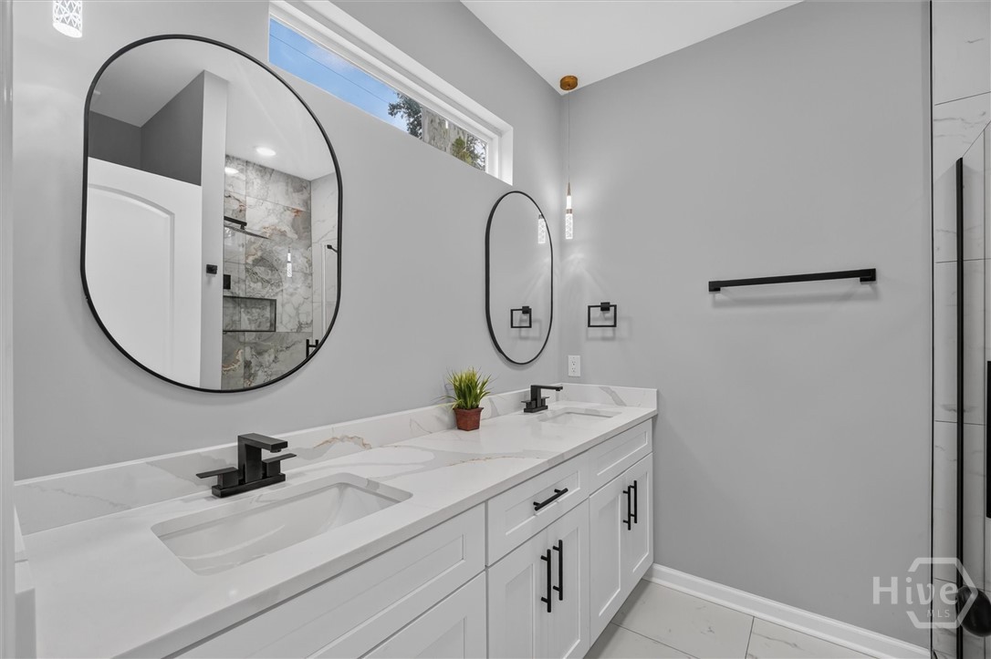 1205 1/2 E 71st Street Property Photo 23