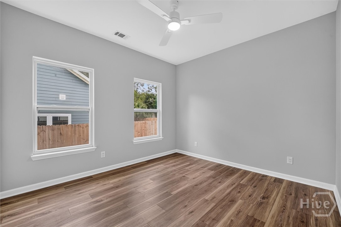 1205 1/2 E 71st Street Property Photo 28