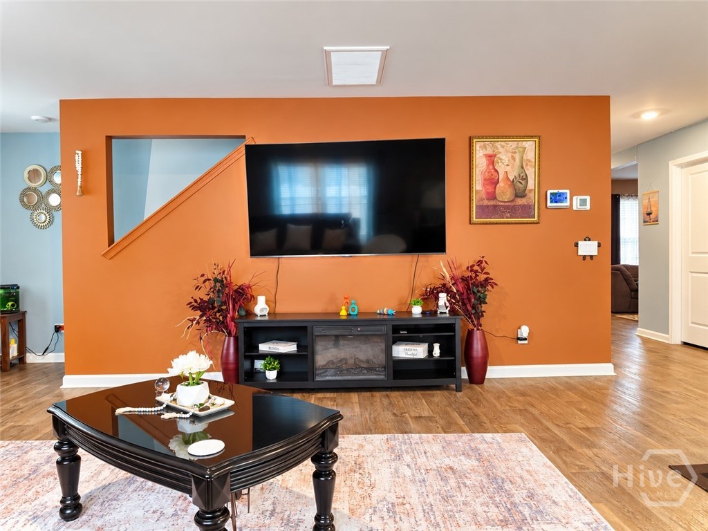 1016 Bergamot Road Property Photo 7