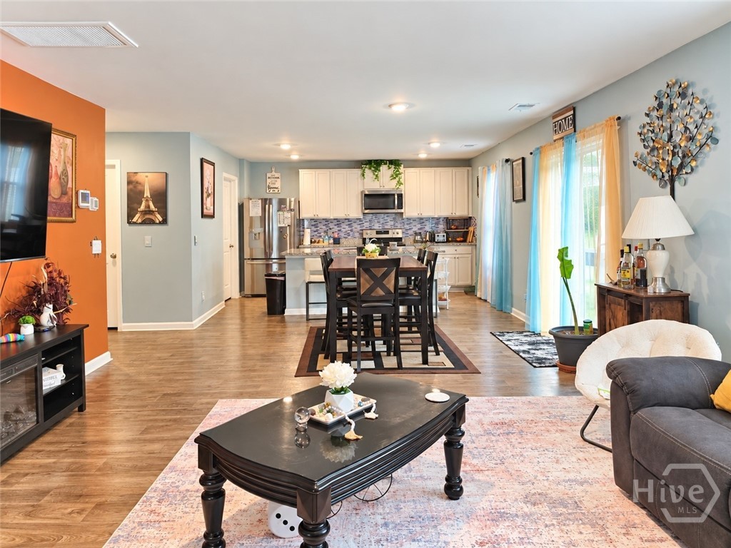 1016 Bergamot Road Property Photo 8