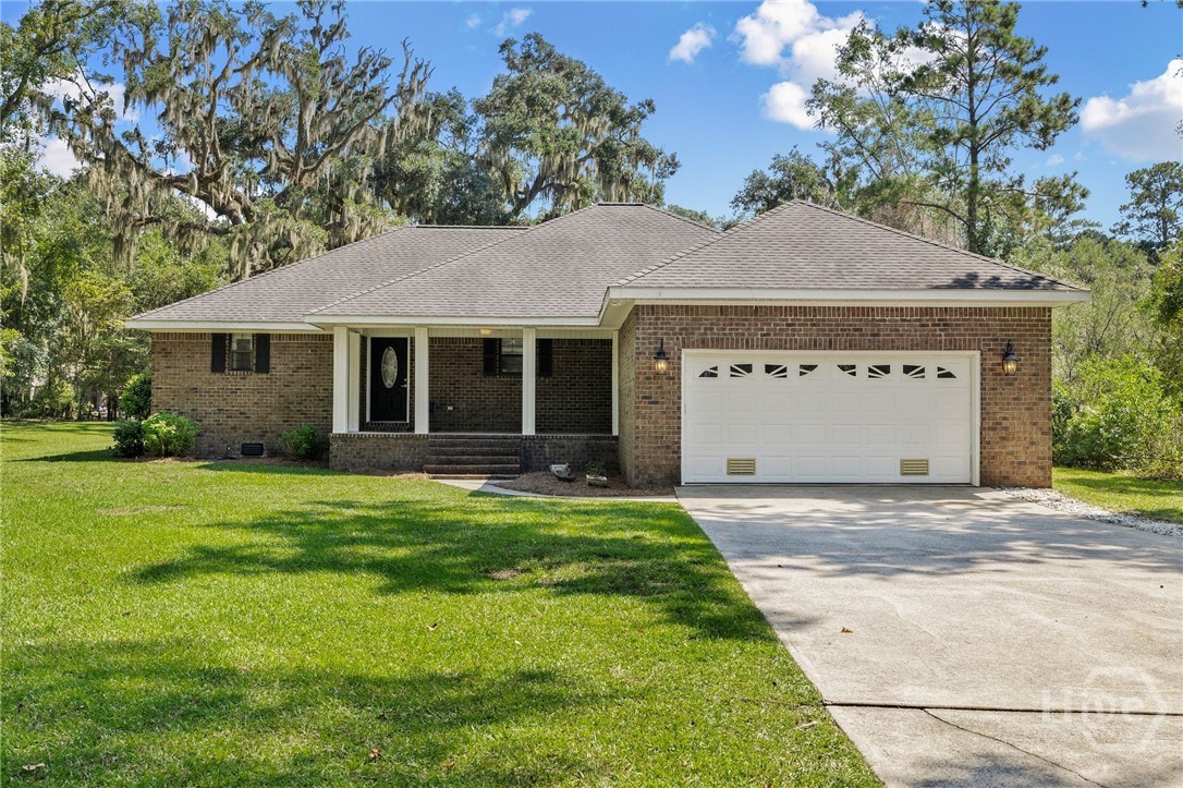 120 Pinetree Road Property Photo 1