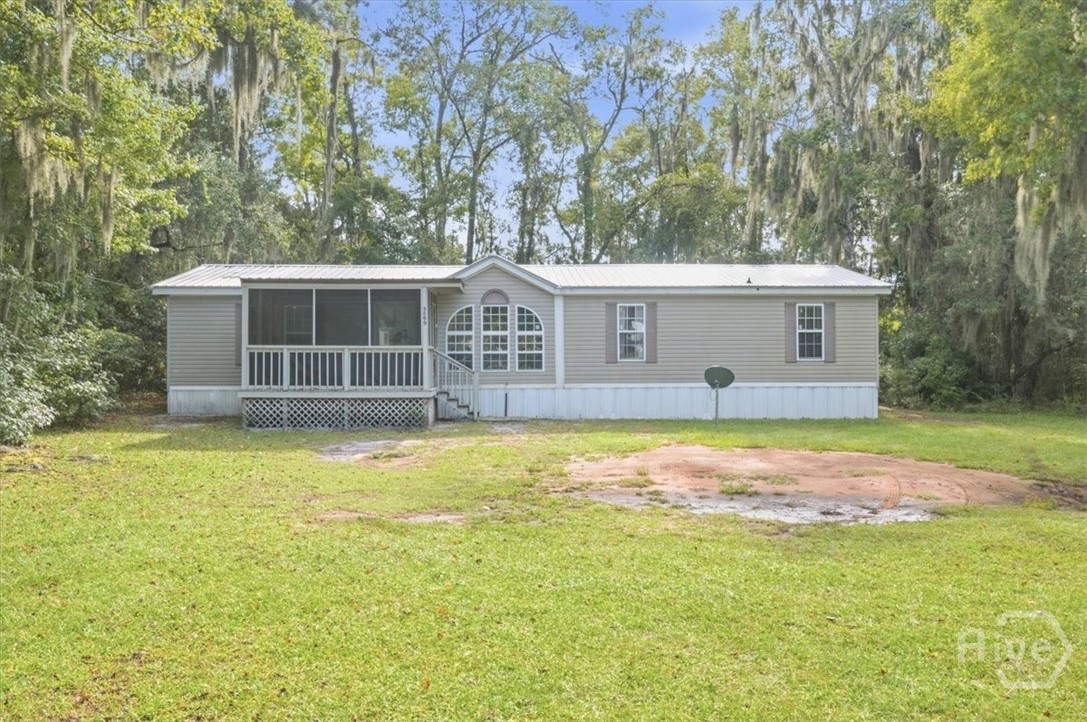 3599 Islands Highway Property Photo 1