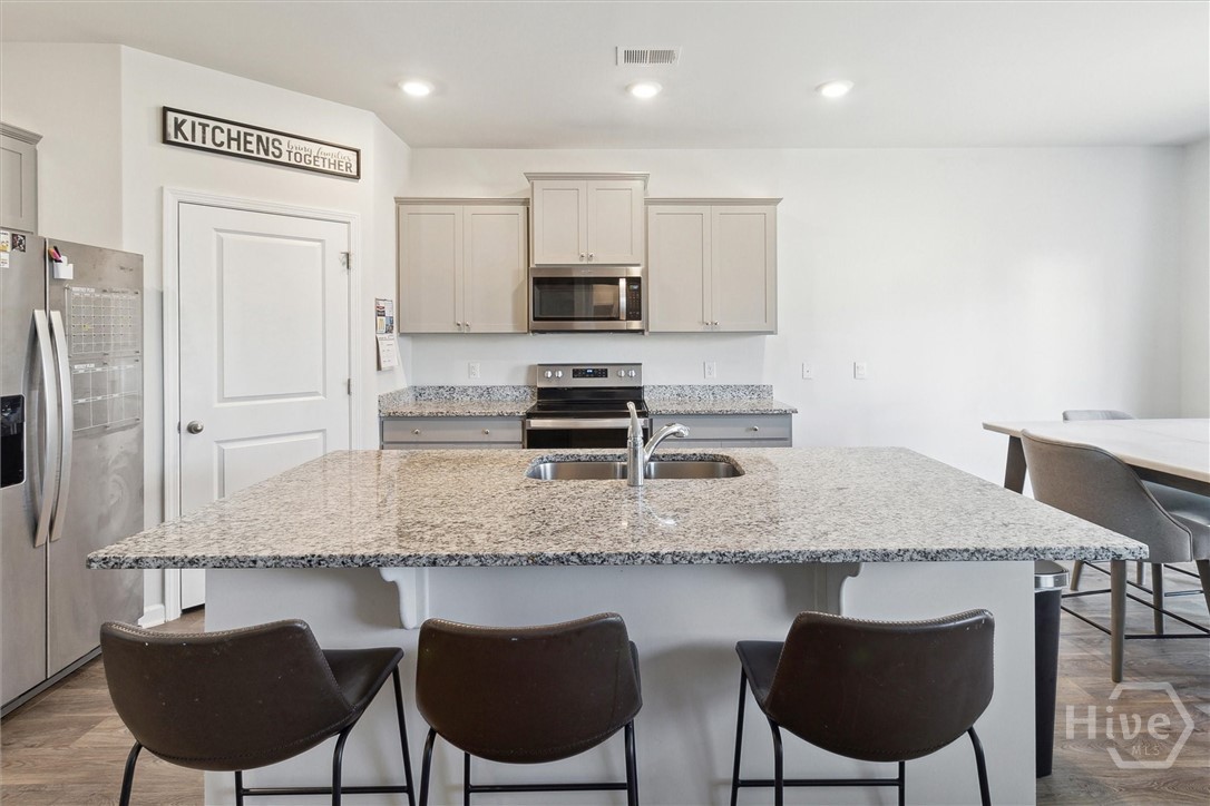 352 Wedge Circle Property Photo 4